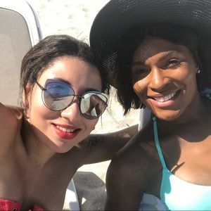 Meet your Posher, Elizabeth